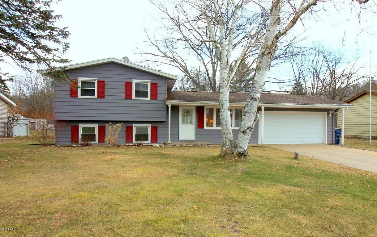 20290 Pine Lake Rd photo 1