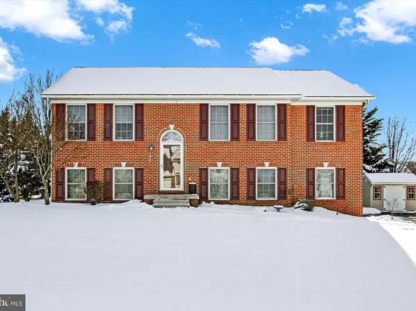 162 Laras Xing, Greencastle, PA 17225