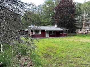14 Cedar Ln, Albrightsville, PA 18210