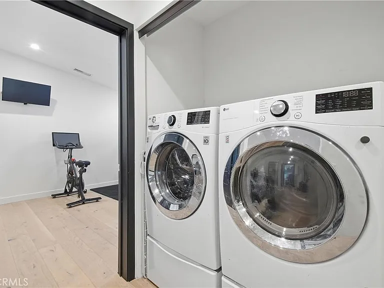 17713 Bullock St — Photo 33