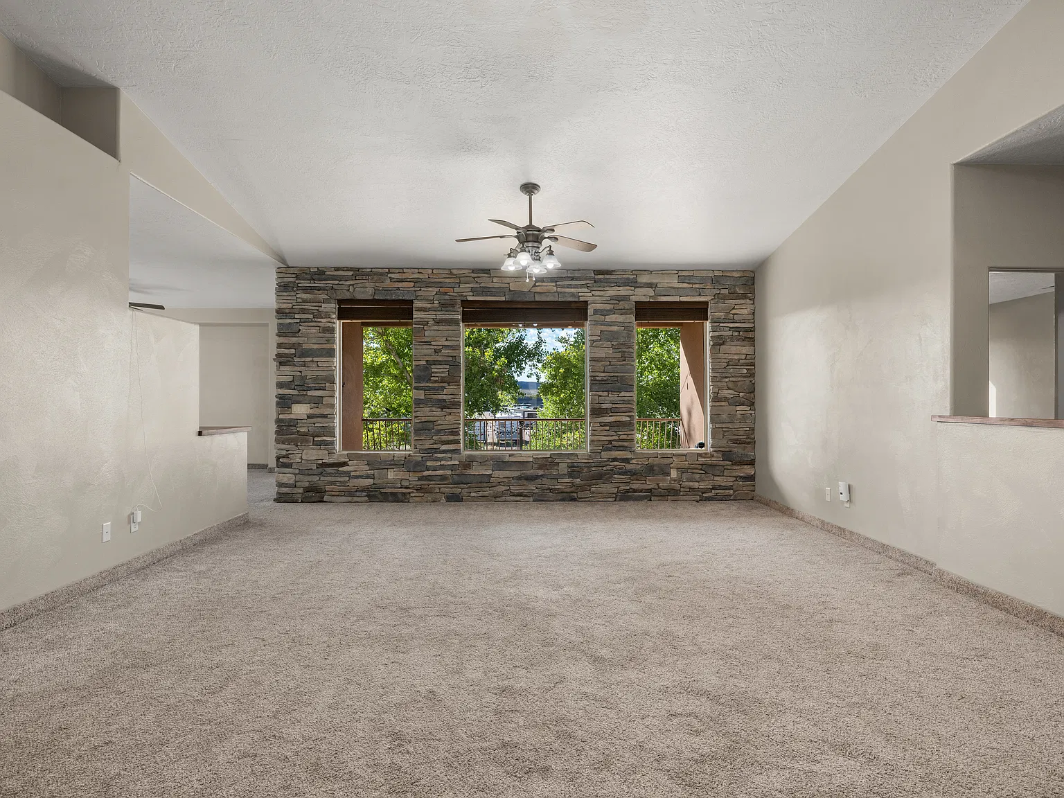 7 bed, 4456 sqft, $3,950 — Photo 3