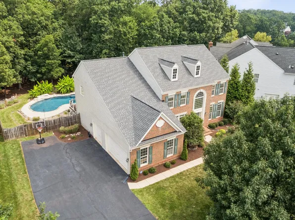 42762 Forest Crest Ct, Ashburn, VA 20148