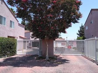 186 Racquet Club Dr, Compton, CA 90220