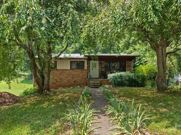 141 S Grove St, Asheville, NC 28801