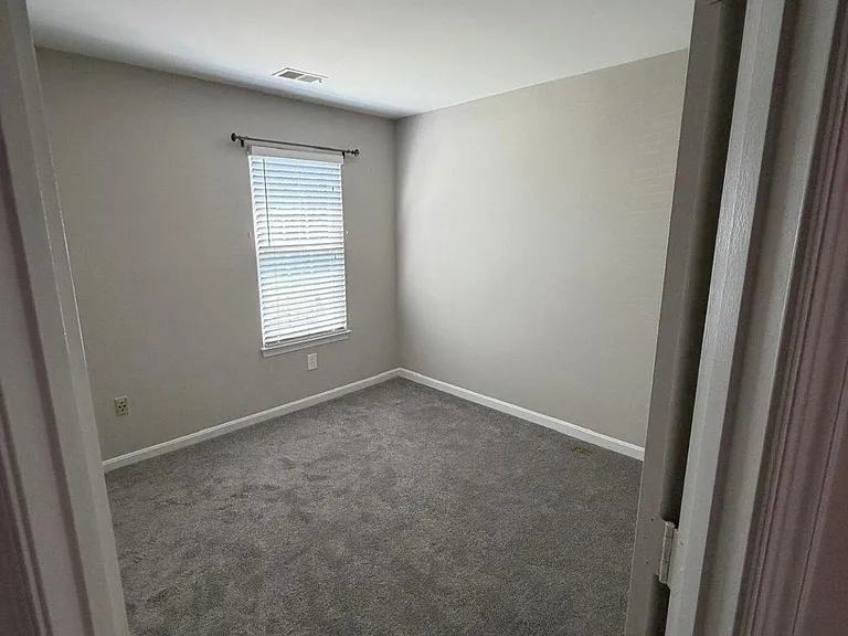 111 Connery Ter SW — Photo 14