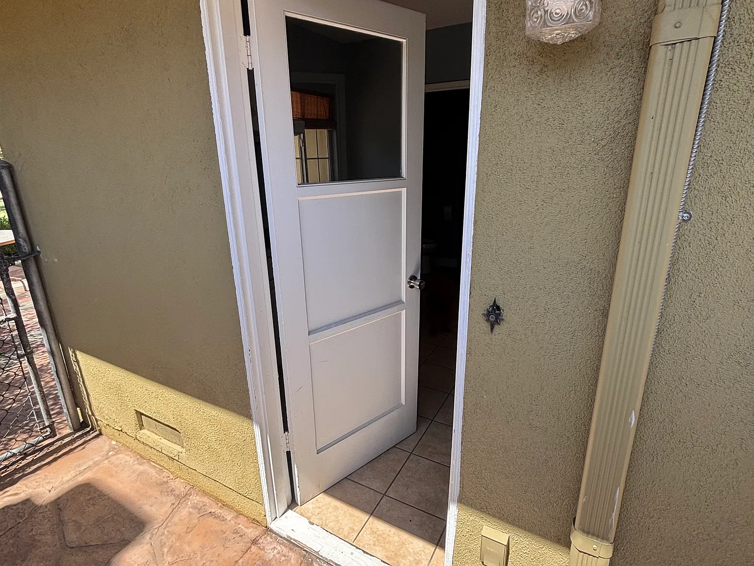 1 bed, 800 sqft, $1,800 — Photo 2