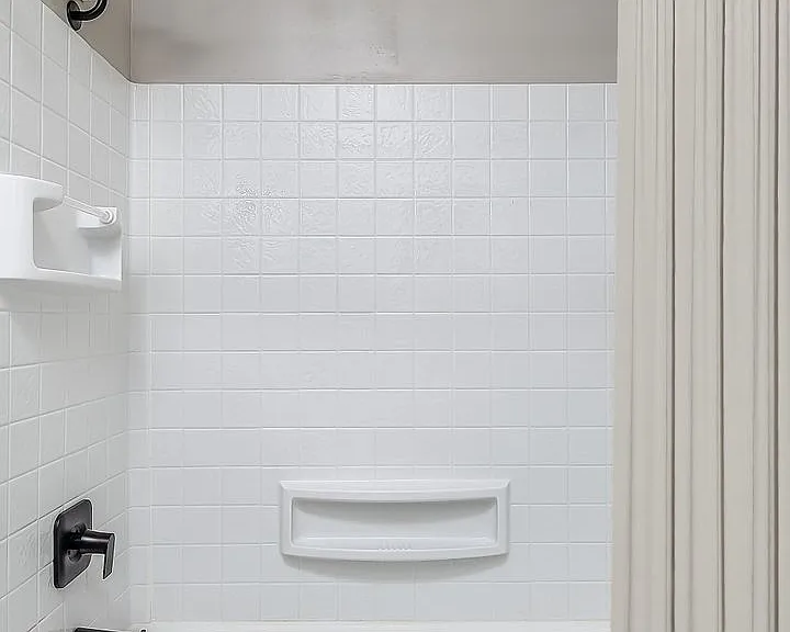 Elegant Renovation! HUGE 1 Bed 1 Bath Available Now! — Photo 32