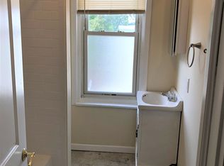 247 Green Ln, Philadelphia, PA 19128