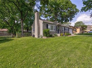 10718 Sharon Ln, Shawnee, KS 66203