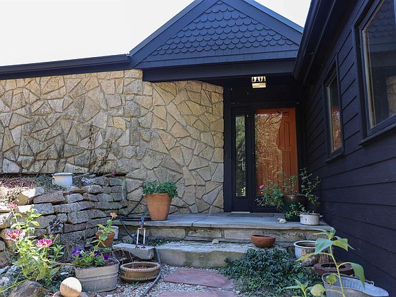 2nd image of 5707 Saddle Rock Rd