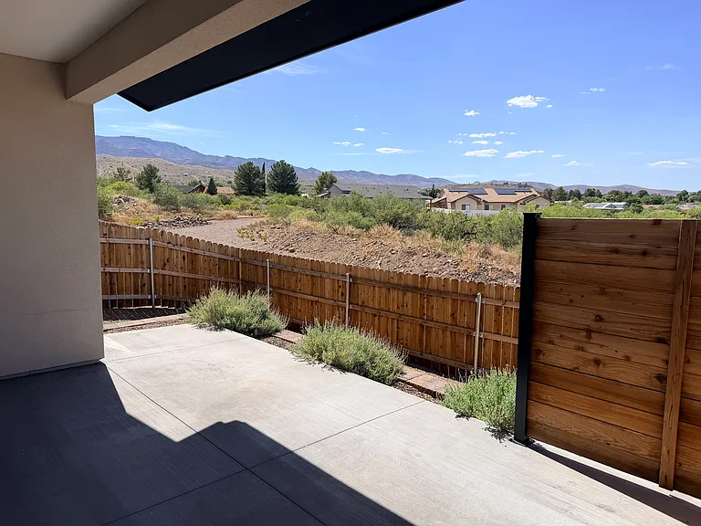 1714 Echo Canyon Dr — Photo 25