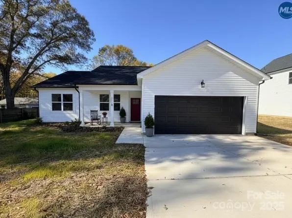 211 Queens Ct, Gastonia, NC 28052