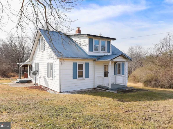 12725 Winchester Grade Rd, Berkeley Springs, WV 25411