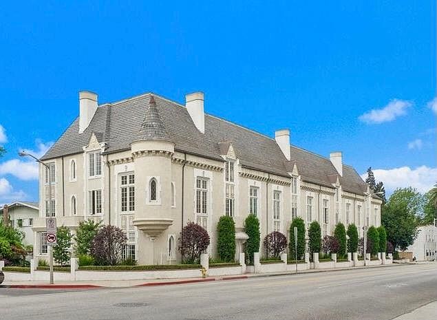 1st image of 8254 Fountain Ave #B
