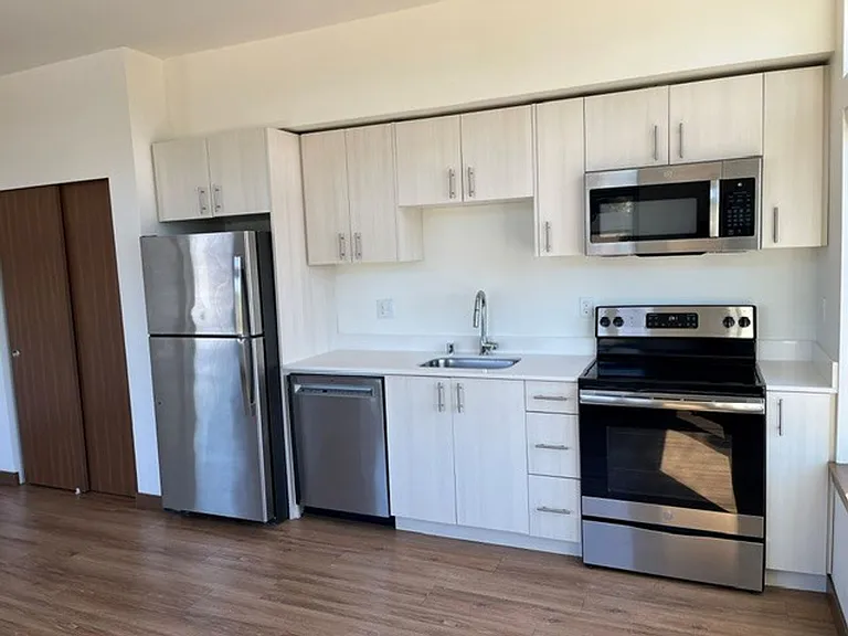 Midtown Flats — Photo 18