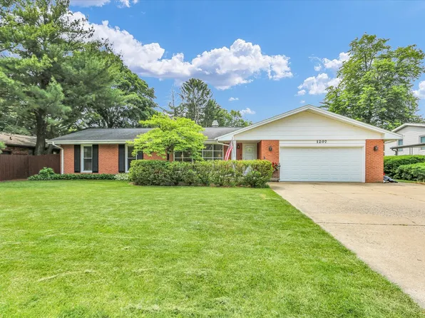 1207 W Kirby Ave, Champaign, IL 61821