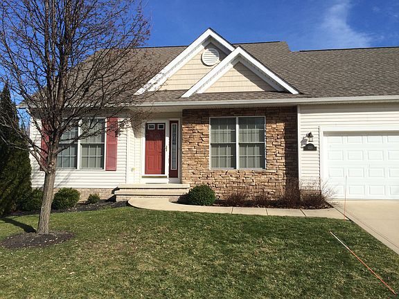 3rd image of 1221 Stonebridge Dr #5