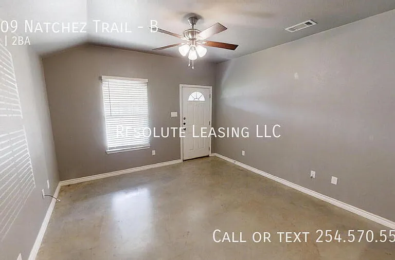 1409 Natchez Trl #B — Photo 4