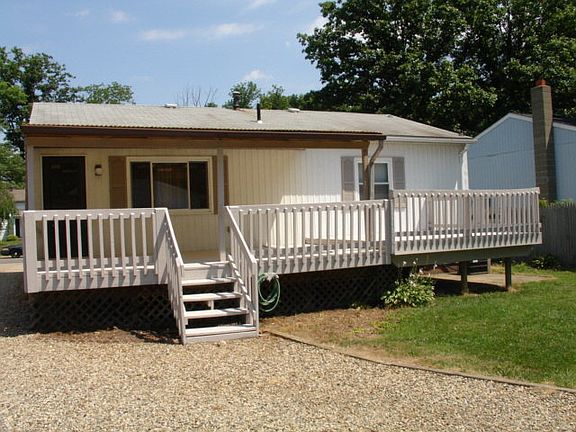 2nd image of 2035 Willowood Dr N