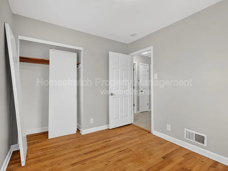 10201 Gourock Dr — Photo 18