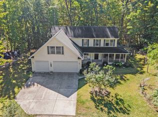 3252 Fish Lake Rd, Lapeer, MI 48446