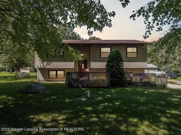 11870 Hunter Rd, Bath, MI 48808