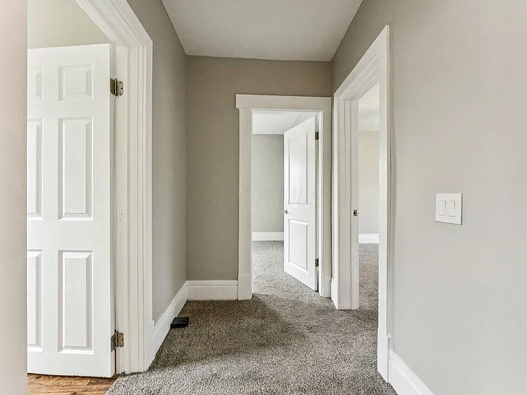 882 Gilbert St — Photo 12