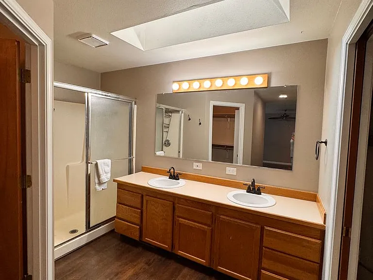1327 NW Vallejo Dr — Photo 9
