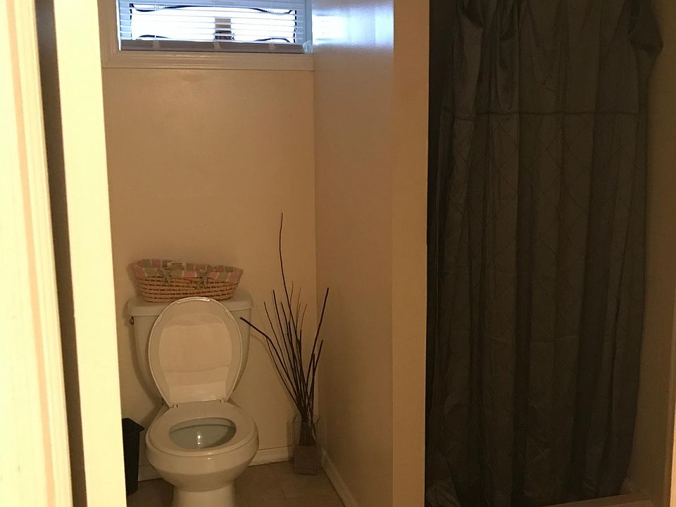 2nd image of 242 Braddock Bellerose Ky