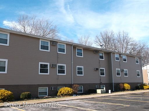 1st image of 273 Maplewood Dr APT 105