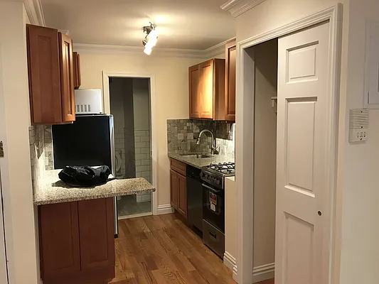 Rented by Chartwell Manhattan Realty | media 5