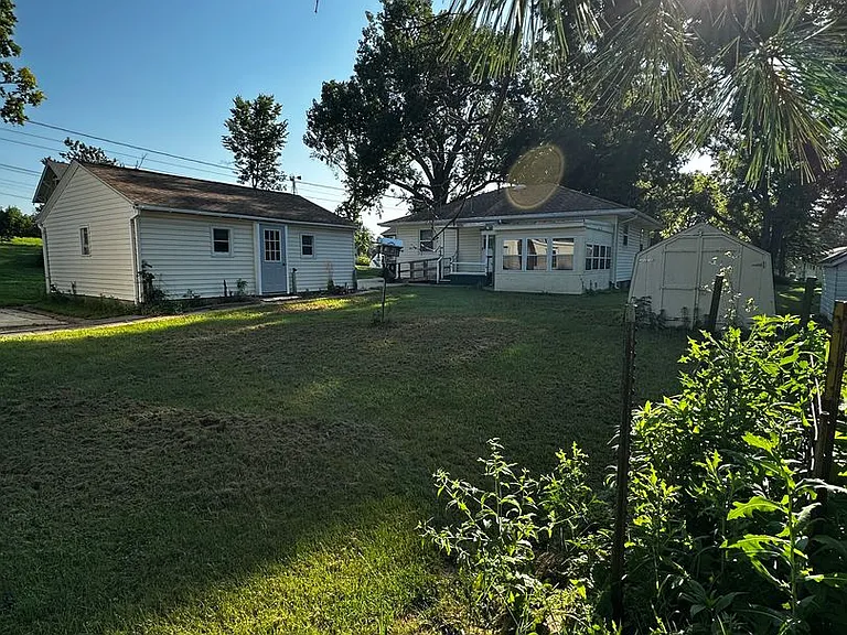 615 College St — Photo 15