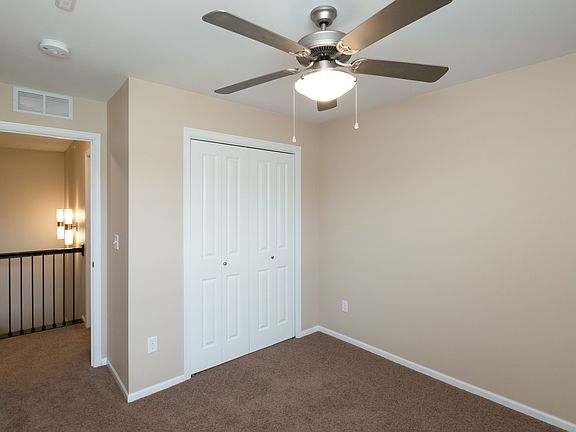 5th image of 400 Churchill Dr