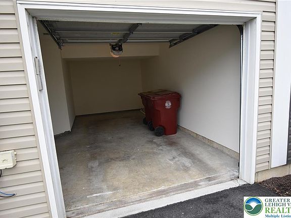 2nd image of 1924 Alex Rd