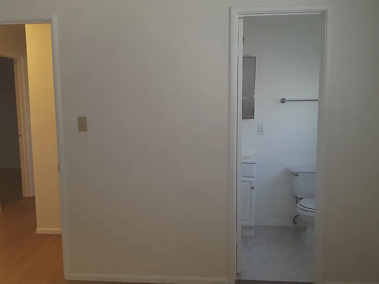 482 East Ave — Photo 9