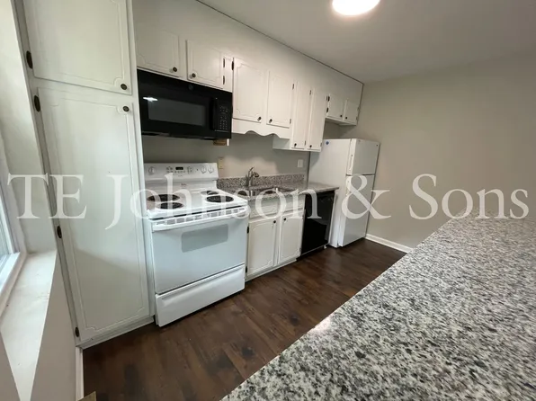 2813 White Meadow Ln APT A, Winston Salem, NC 27107