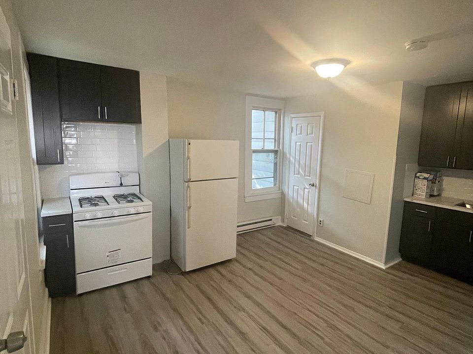 1st image of 77 Ashland Ave