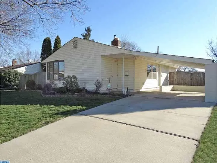 22 Mulberry Ln photo 1