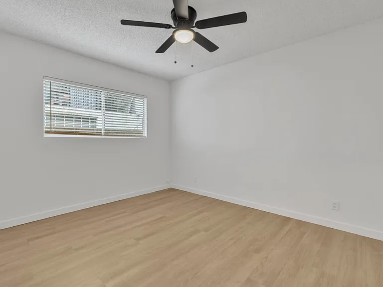 3520 Elm Ave — Photo 8