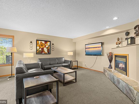5th image of 24058 Spruce Ct #683