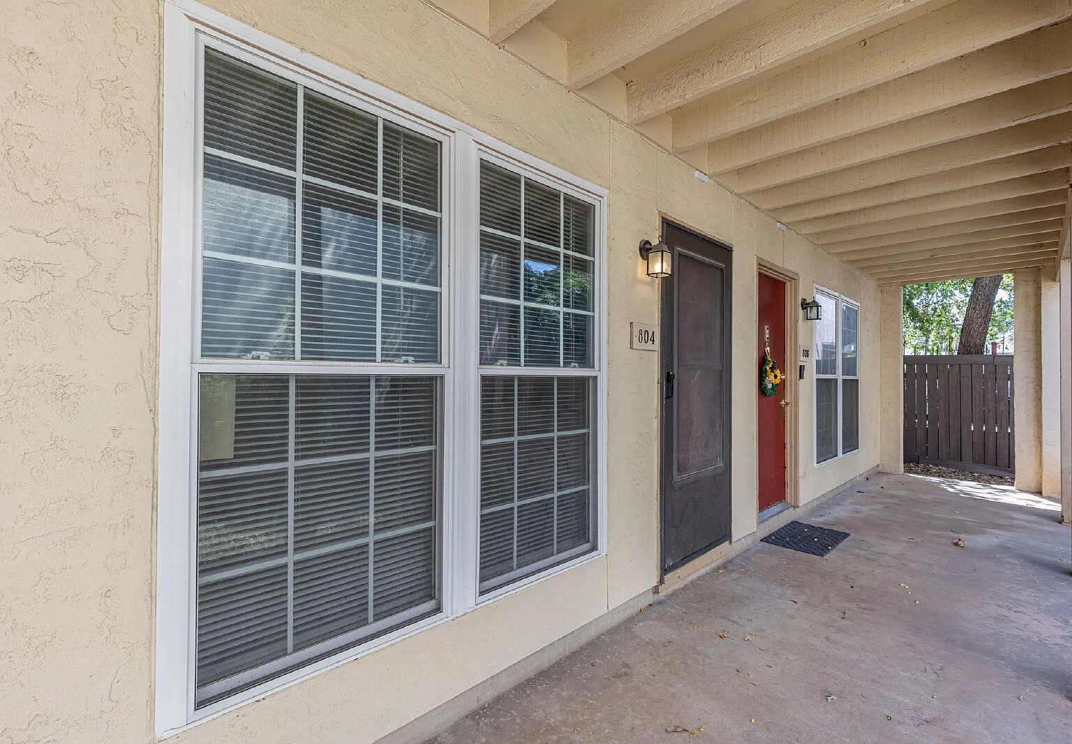 1 bed, 1.0 bath, 599 sqft, $850 — Photo 3