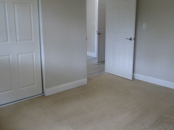 4th image of 3870 NW 99th Ave
