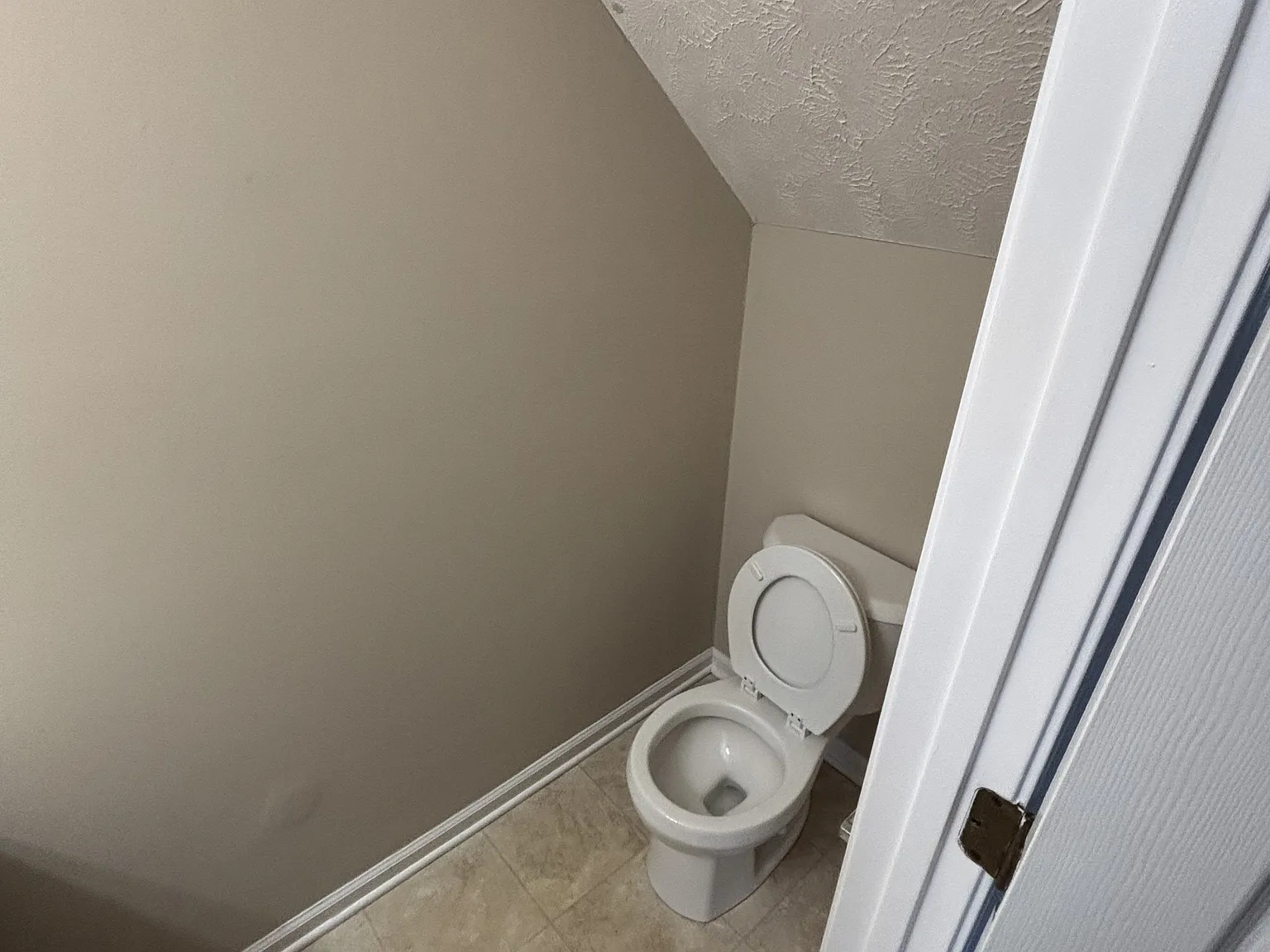 112 Hillridge Court - A — Photo 2