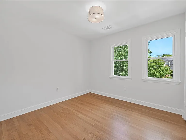 9514 Edgeley Rd — Photo 24