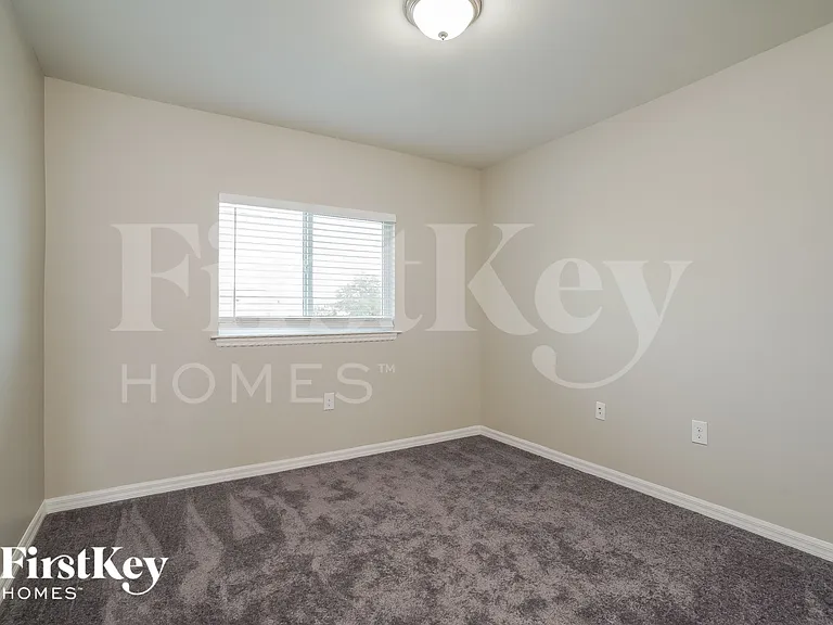 3513 23rd St SW — Photo 10