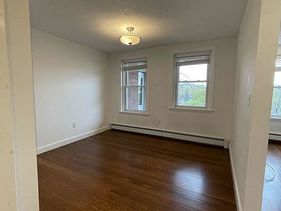 5th image of 308-310 Tappan St #4