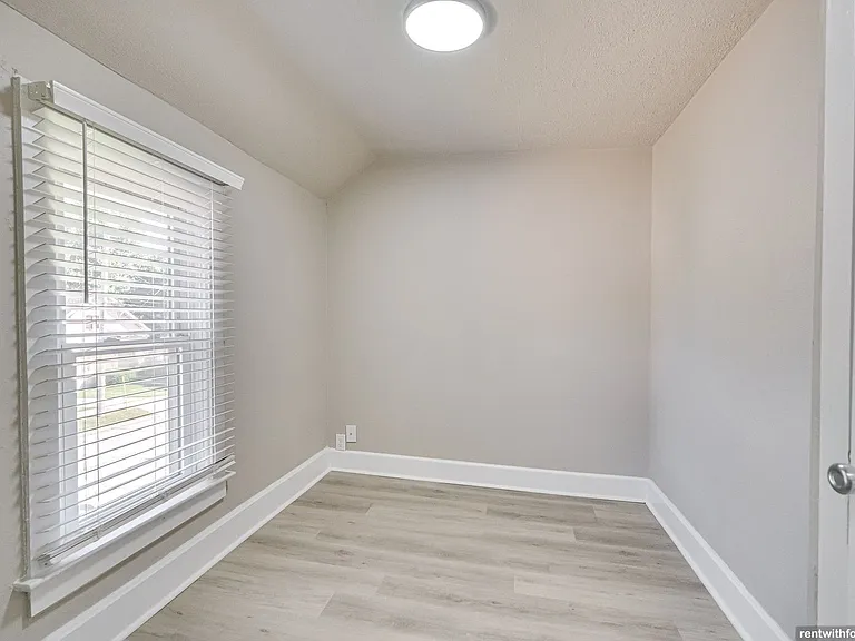 1111 Oviatt St, Kaukauna — Photo 11