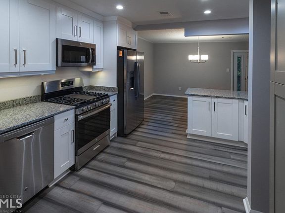4th image of 2114 Palmyra Dr SE #25