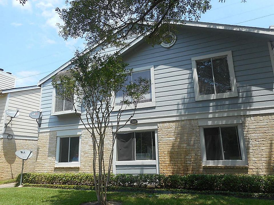 1st image of 710 Memorial Mews St APT C