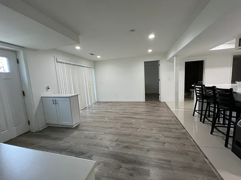 7704 Bristow Dr — Photo 15